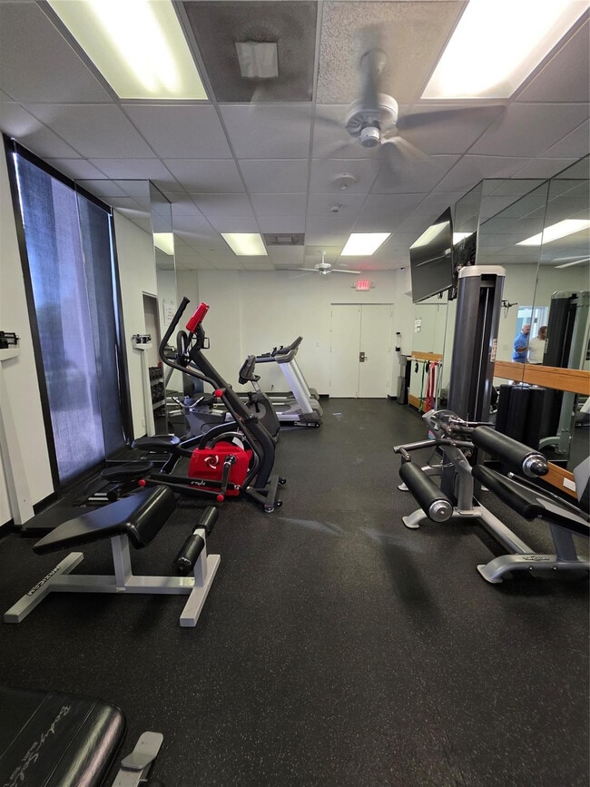 Building Photo - 5550 N Ocean Dr