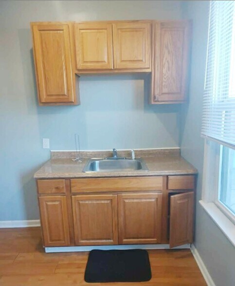 Kitchen - 13 Umberto Ave