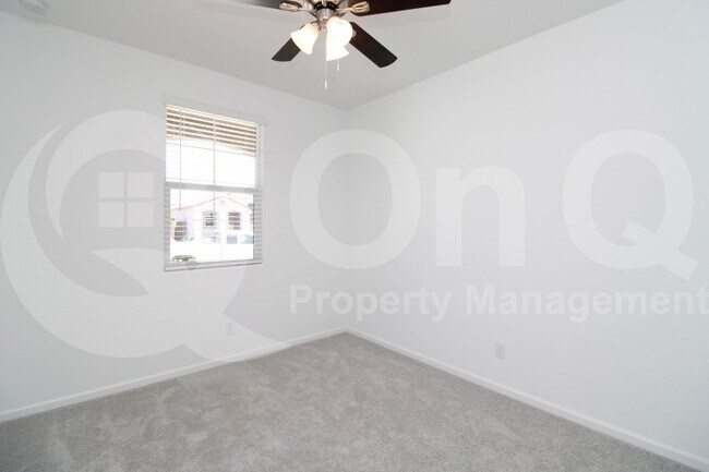 Building Photo - 4715 E Danta St
