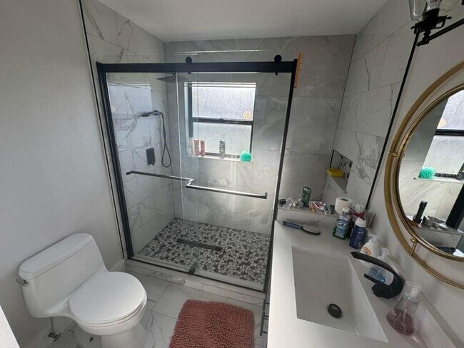 Building Photo - 2045 Jan Lan Blvd