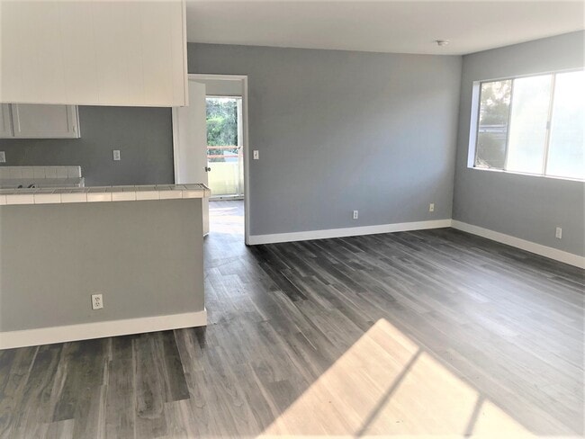 Building Photo - 2756 S Sepulveda Blvd