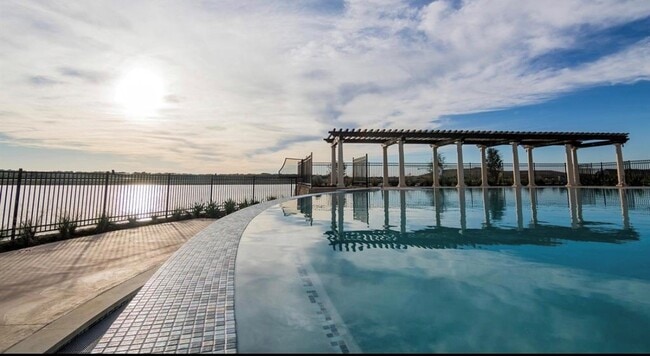 Building Photo - 3927 Cascade Sky Dr