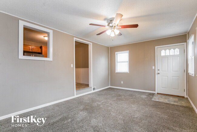 Building Photo - 2 NE Ferrell Ln