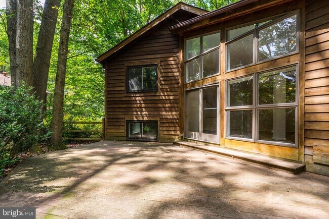Building Photo - 10373 Currycomb Ct