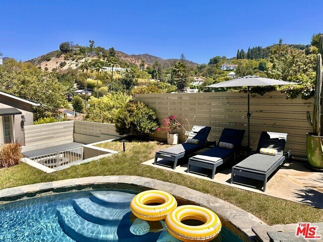 Building Photo - 5866 Spring Oak Dr