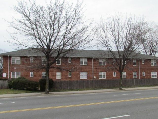 655 Nassau Rd Apartments - 655 Nassau Road