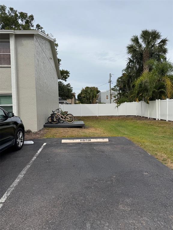 Building Photo - 304 S Habana Ave