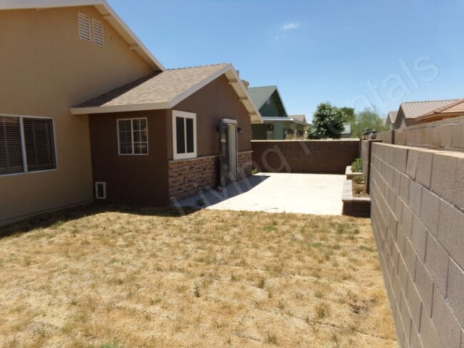 Building Photo - BEAUTIFUL HOME NEAR WALLECK RANCH