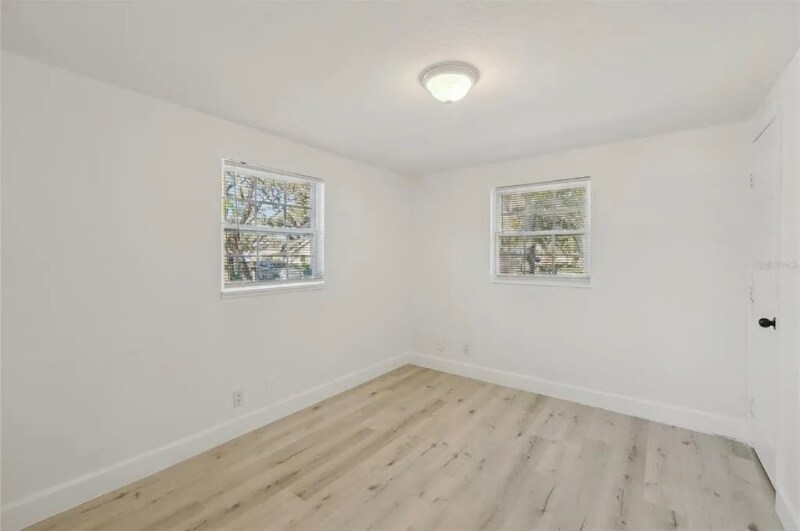 Building Photo - 2111 E Ellicott St