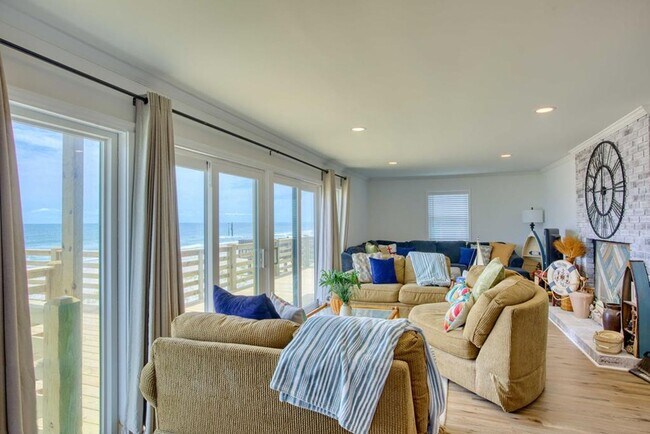 Building Photo - OCEANFRONT FURNISHED OFF-SEASON MONTHLY RENTAL - AVAILABLE NOW THROUGH MARCH '26