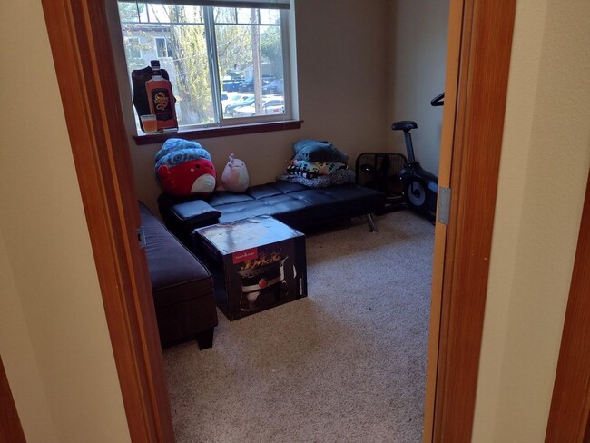 Building Photo - Five Bedroom House for Rent in Bellingham