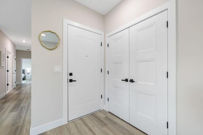 Building Photo - 304 61st St