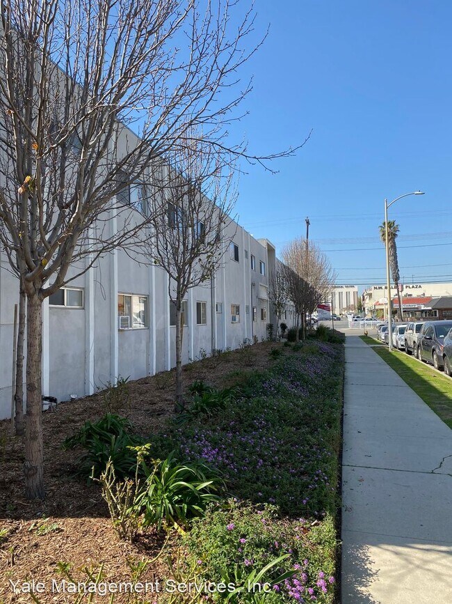 Building Photo - 16950 Blackhawk St