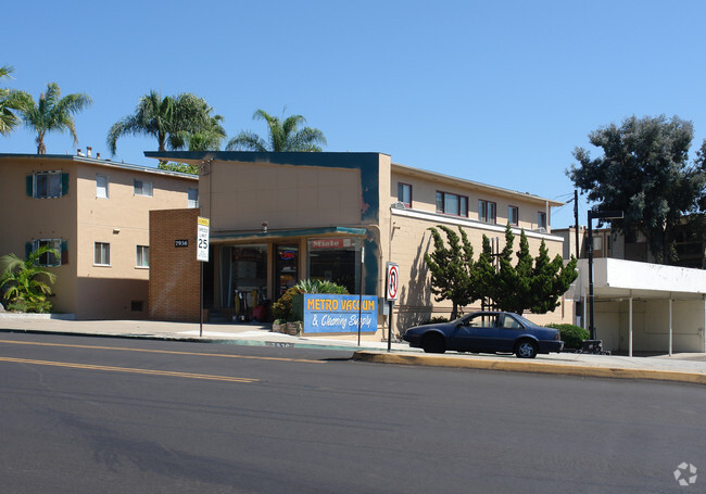 Building Photo - 7932-7936 La Mesa Blvd