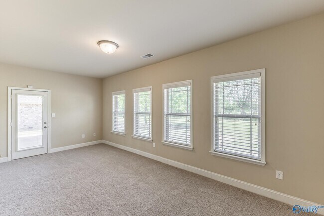 Building Photo - 114 Rushing Brook Dr
