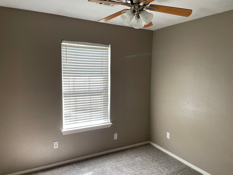 Guest Bedroom 2 - 1424 Jordan Cir