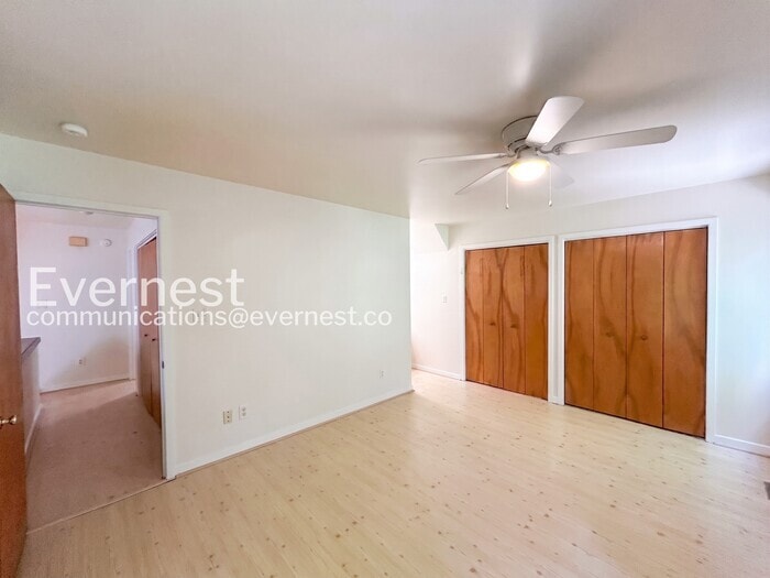 Building Photo - 128 Sharps Rd