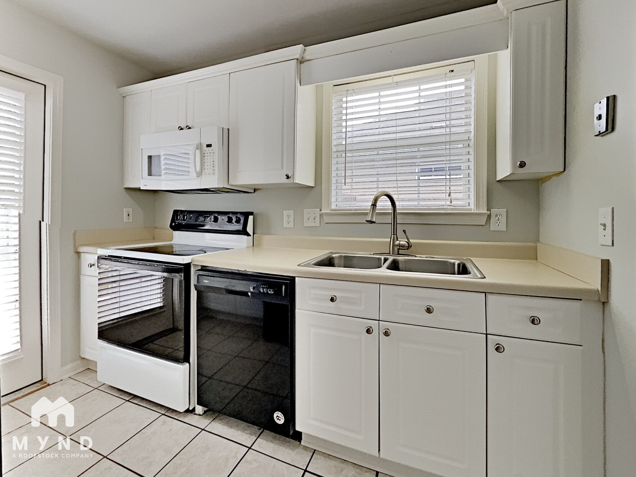 Building Photo - 378 Walker Way