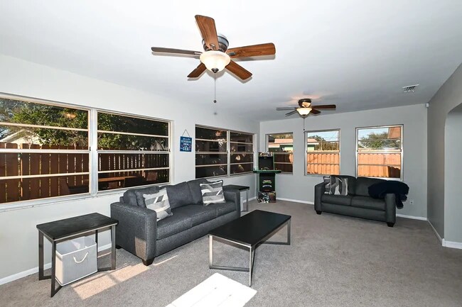 Building Photo - 210 40th Street Ct NW