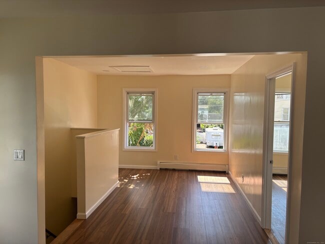 Building Photo - 219 Newfield Ave