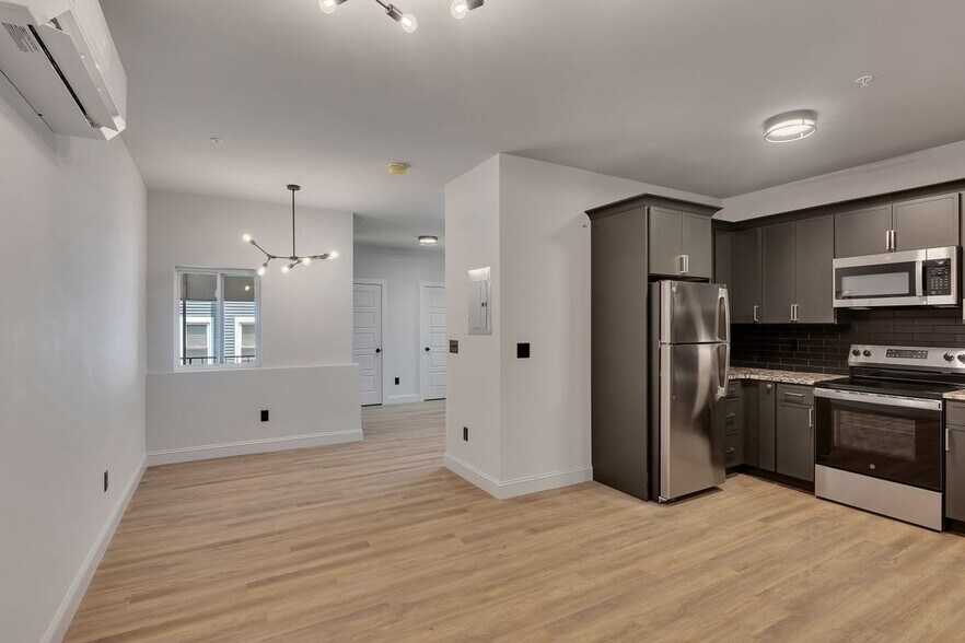 Building Photo - 36 Pawling Ave