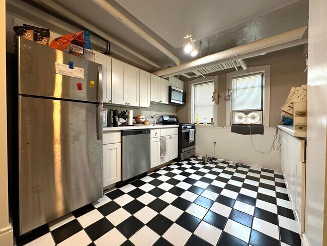 Building Photo - 2523-29 Webster