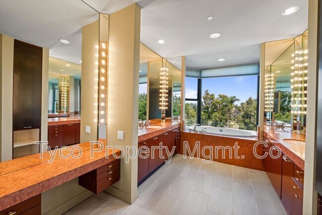 Building Photo - 2500 Sixth Ave