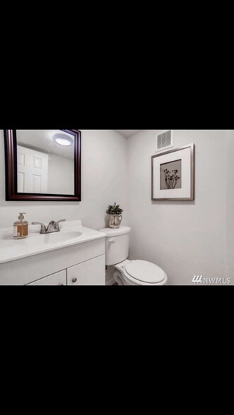 Building Photo - 4412 SW 101st St