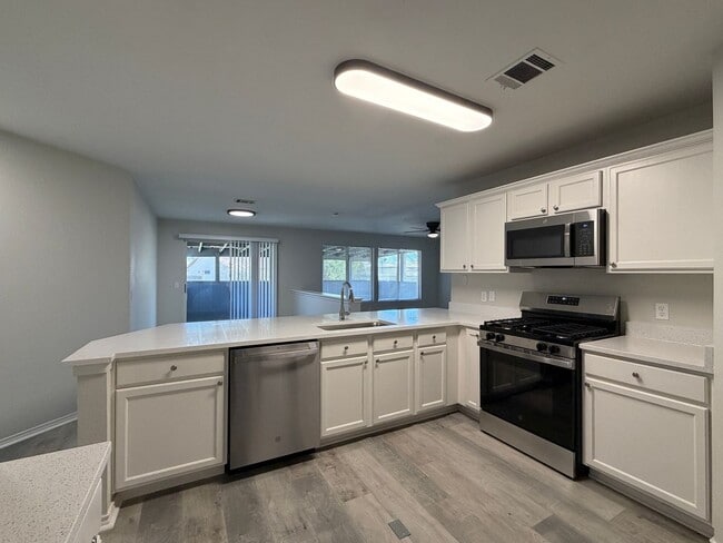 Building Photo - 3/2 in Del Valle