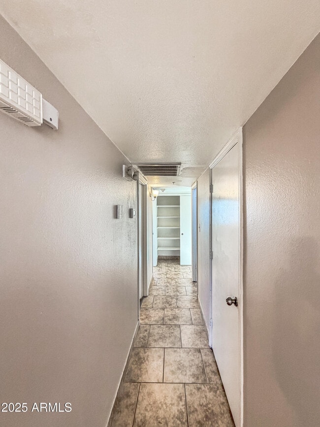 Building Photo - 6301 W Earll Dr