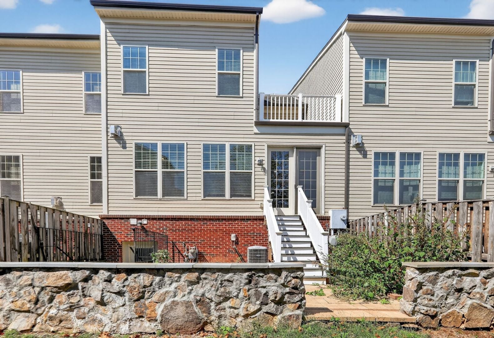 Building Photo - 42331 Benfold Square