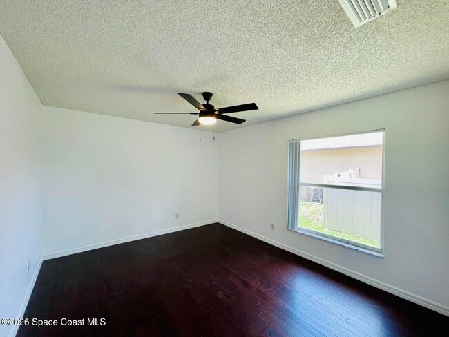 Building Photo - 670 Elmont St NW