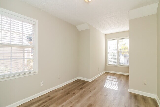 Building Photo - 1769 Bertram Ln SW