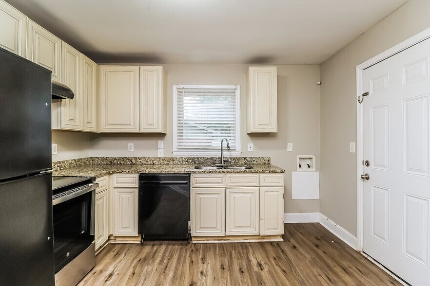 Building Photo - 617 Dunbrook Ln