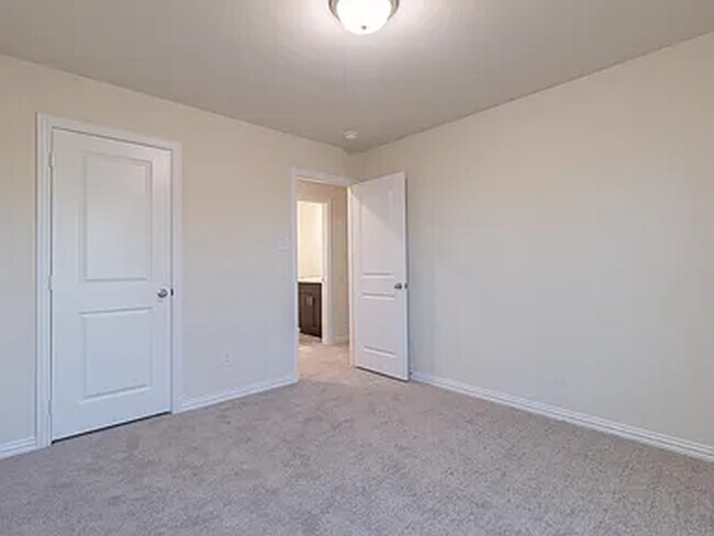 Building Photo - 1028 Park Oak Ln