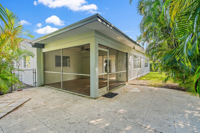 Building Photo - 924 Marlin Dr