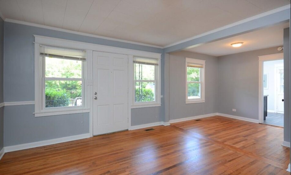 Bright, open space for living room/dining area - 1607 Robinhood Rd