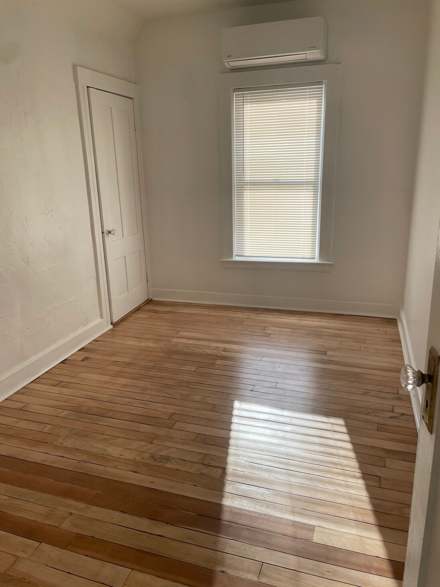 Bedroom 3 - 83 Mayfield St