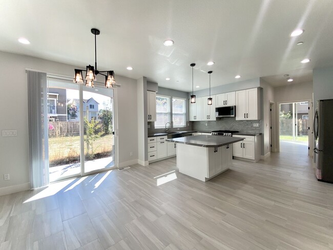 Building Photo - OPEN HOUSE SATURDAY OCT 19th FROM 1 - 3 PM...