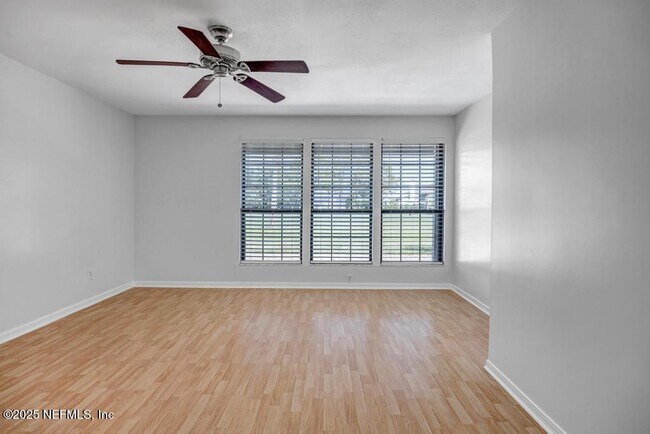 Building Photo - 101 Willow Pond Ln