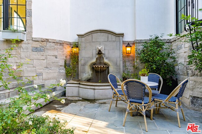 Building Photo - 3764 Berry Dr