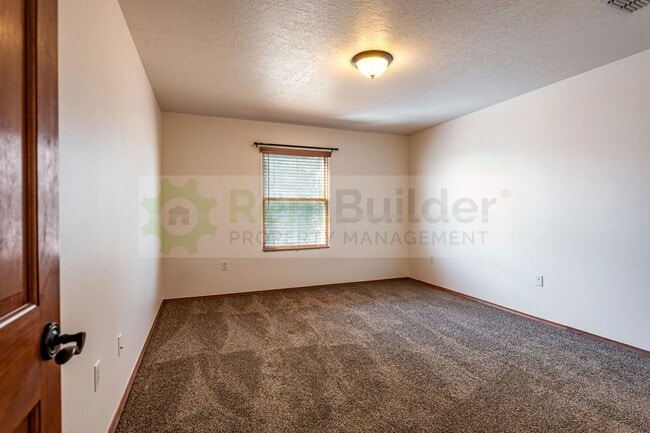 Building Photo - 9404 Endee Rd NW