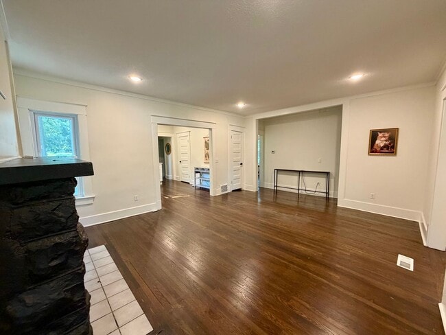 Building Photo - 8201 W 80th St