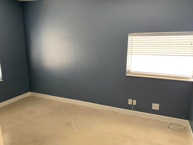 Building Photo - 3405 Dover Rd