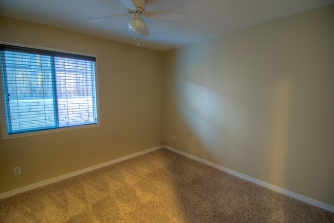 Building Photo - 23434 Badger Creek Ln