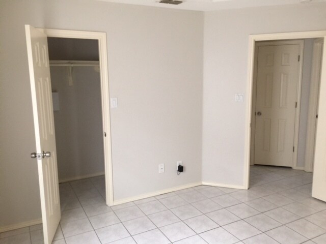 Building Photo - 2303 Moonlight Ln