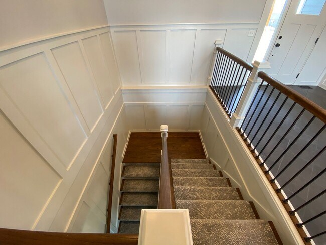 Building Photo - 418 Freemont Drive