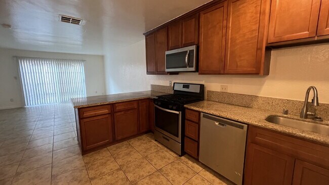Building Photo - ** Move in special $1995 moves you in - Includes Deposit and January 2026 Rent. ** Updated interi...