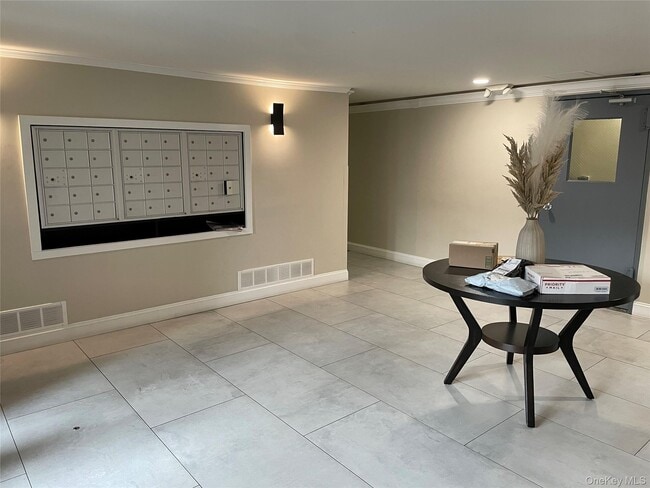 Building Photo - 124 S Park Ave