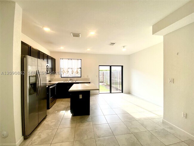 Building Photo - 24902 SW 114th Ave